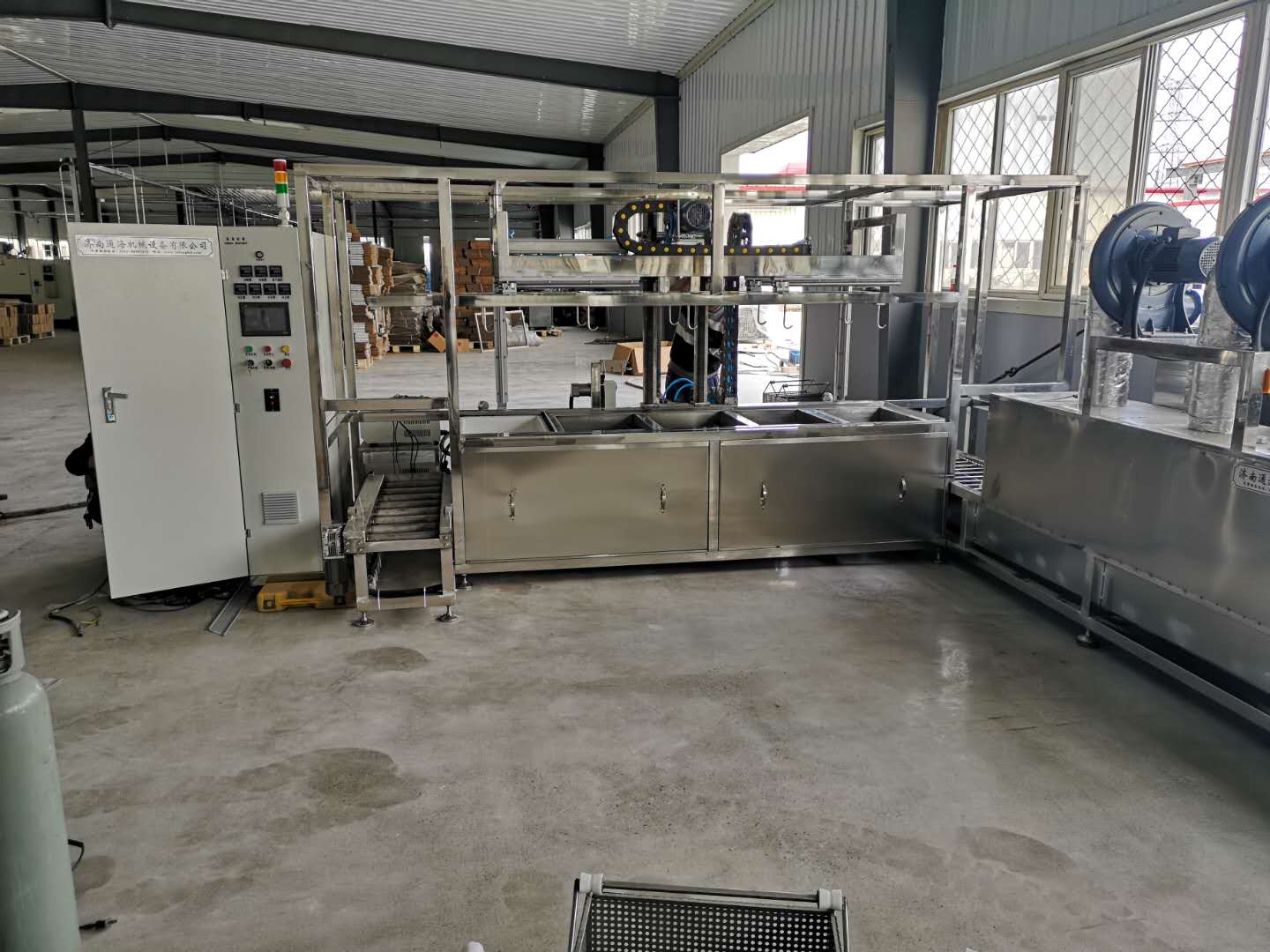 全自動(dòng)超聲波清洗機(jī)是如何進(jìn)行工作的？